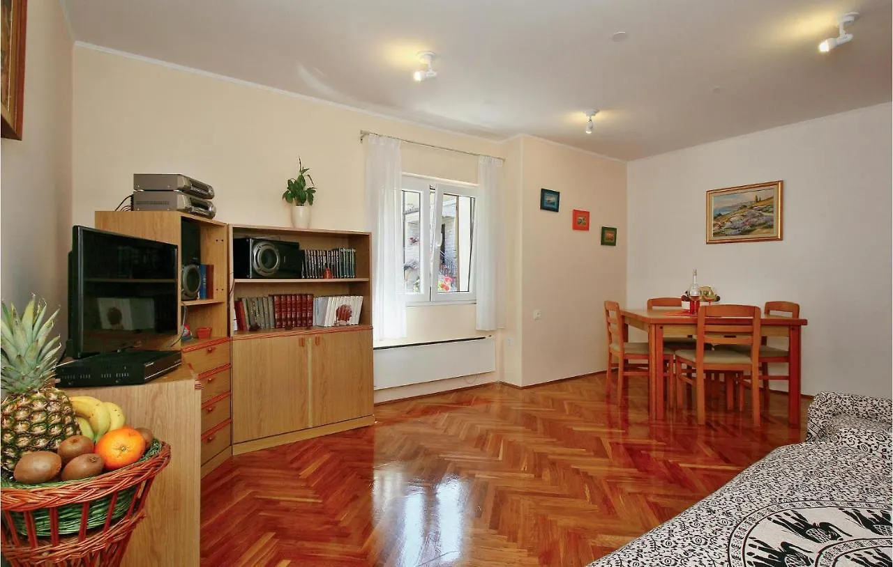 Awesome Apartment In Novigrad With Kitchen