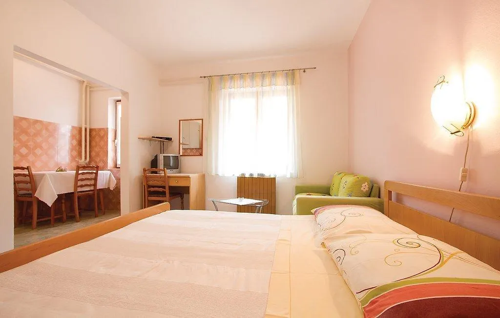 Awesome Apartment In Novigrad With Kitchen Novigrad Istria