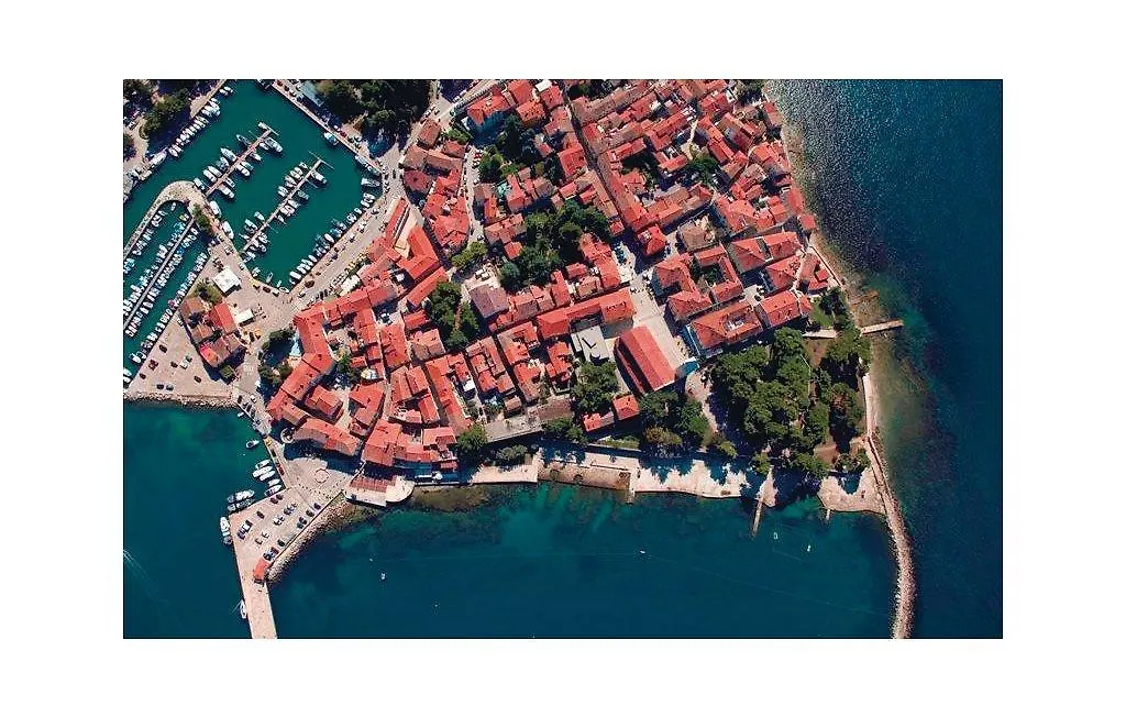 Awesome Apartment In Novigrad With Kitchen 크로아티아